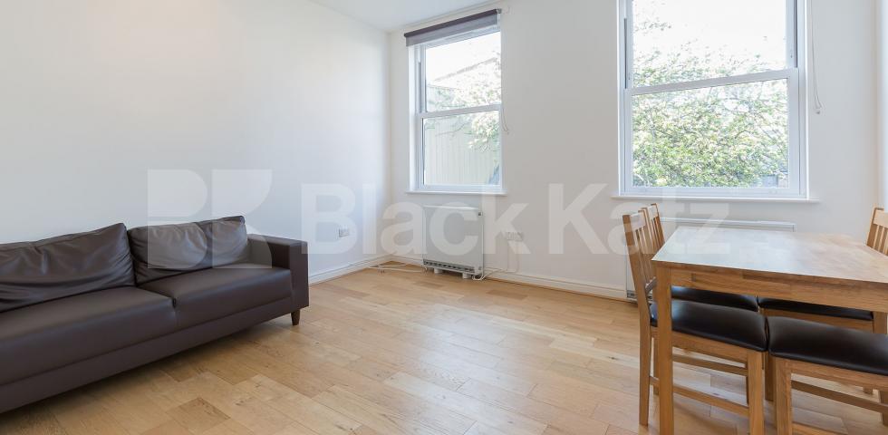 			MODERN 2 BED MINS TO TUBE!, 2 Bedroom, 1 bath, 1 reception Flat			 Eburne Road, HOLLOWAY
